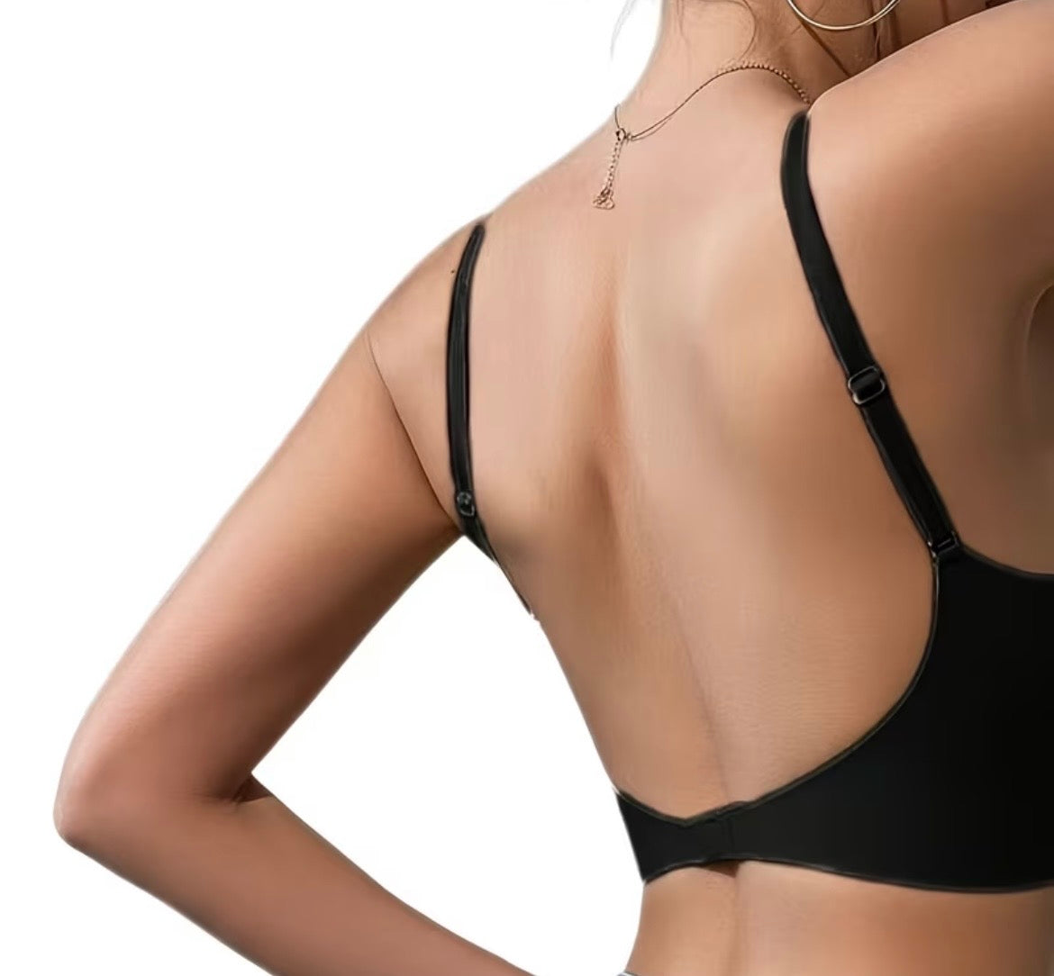 Seamless lifting bra